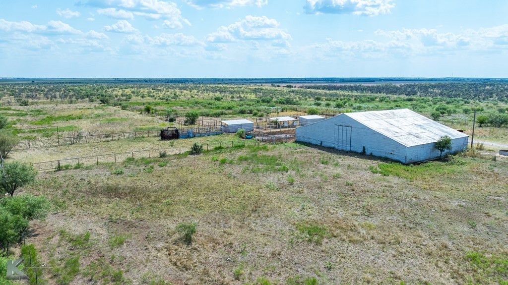 Image 19 of property listing at 1208 County Road 304, TX 76843