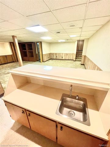 12408 Pinecrest Drive, Plymouth, MI 48170