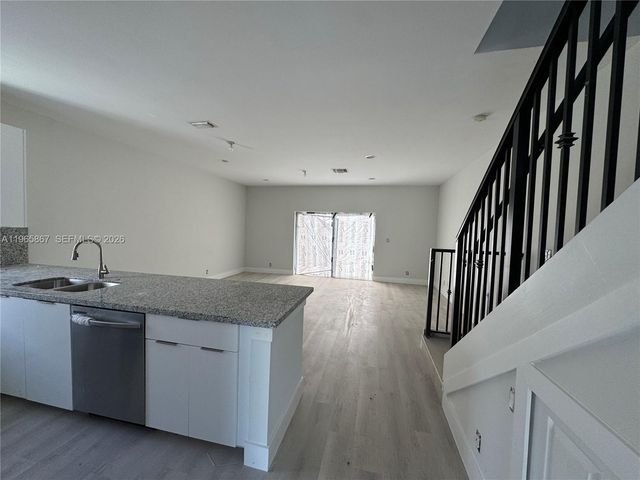 5736 Tyler none, Hollywood, FL 33021