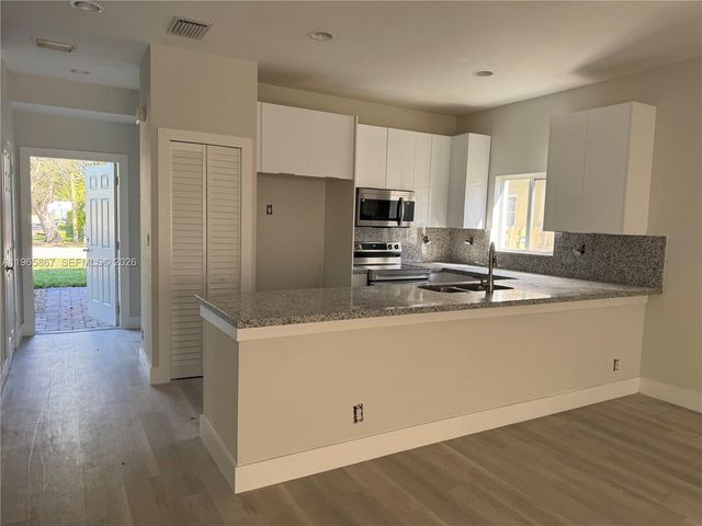 5736 Tyler none, Hollywood, FL 33021