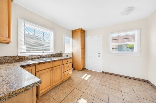 2624 E Jefferson, Carson, CA 90810