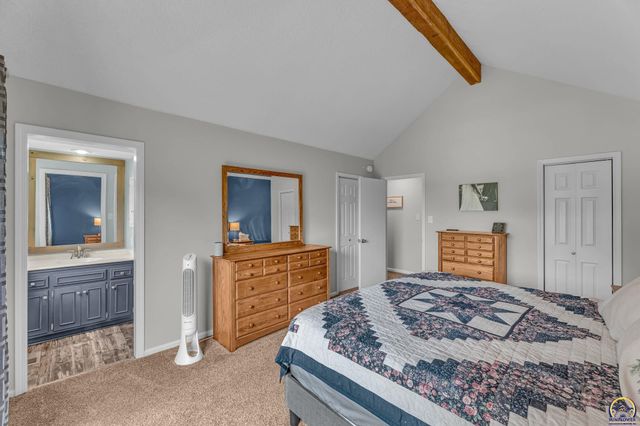 2324 SW 34th ST, Topeka, KS 66611