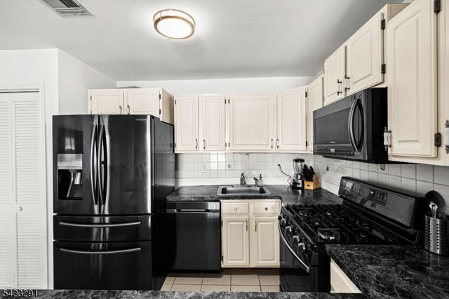 84 Union St C3, Newark City, NJ 07105