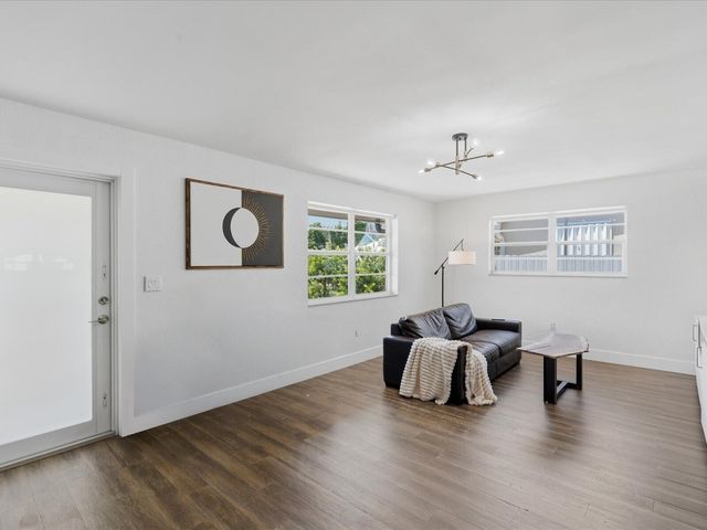 363 E 62ND Street, Hialeah, FL 33013