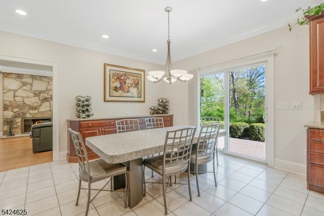 8 Waldron Dr, Bridgewater Twp., NJ 08836