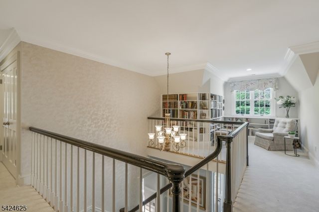 8 Waldron Dr, Bridgewater Twp., NJ 08836