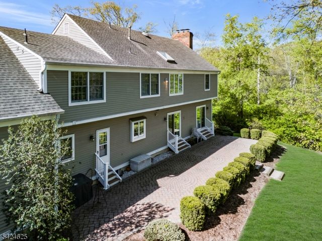 8 Waldron Dr, Bridgewater Twp., NJ 08836