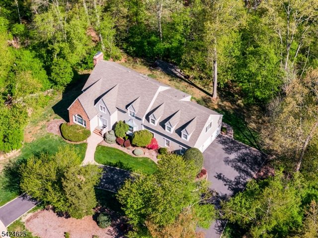 8 Waldron Dr, Bridgewater Twp., NJ 08836