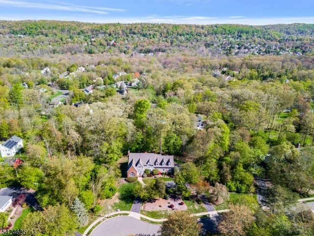 8 Waldron Dr, Bridgewater Twp., NJ 08836