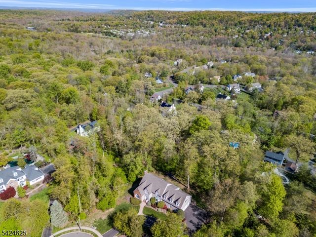 8 Waldron Dr, Bridgewater Twp., NJ 08836