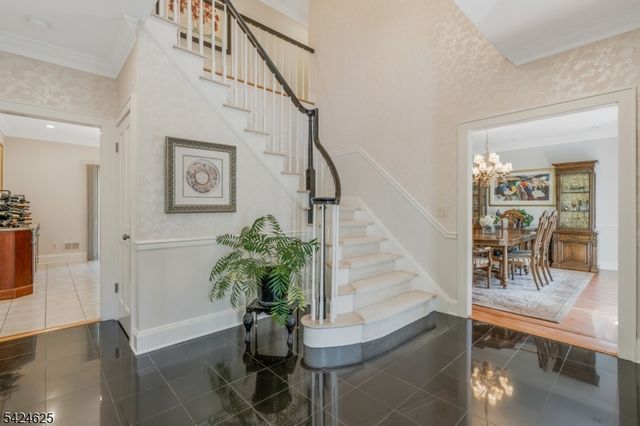 8 Waldron Dr, Bridgewater Twp., NJ 08836