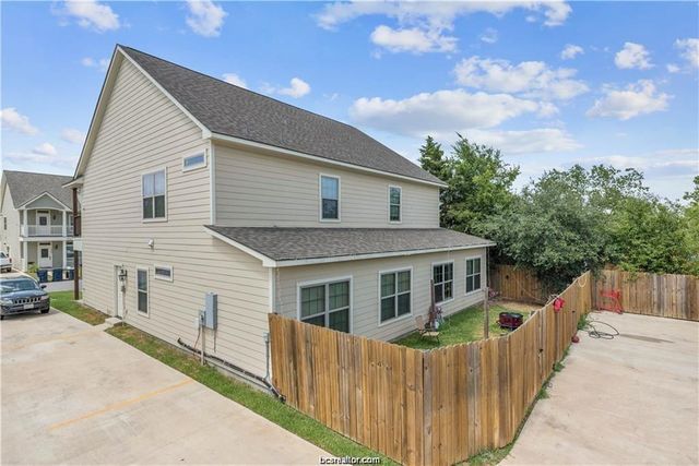 406 Ash Street, College Station, TX 77840