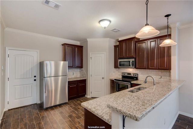 406 Ash Street, College Station, TX 77840