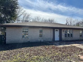103 E Cayuga Drive, Athens, TX 75751