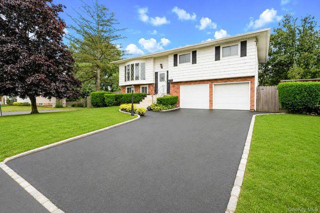 192 Hancock Street, Brentwood, NY 11717