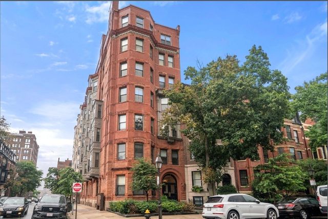 199 Marlborough St. 303, Boston, MA 02116