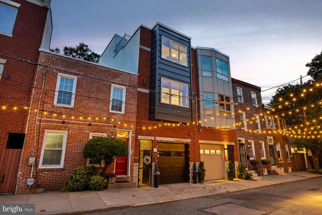 748 S DORRANCE ST, PHILADELPHIA, PA 19146 — exterior