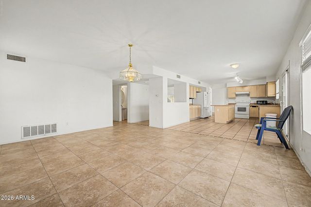 2031 E PARKSIDE Lane, Phoenix, AZ 85024