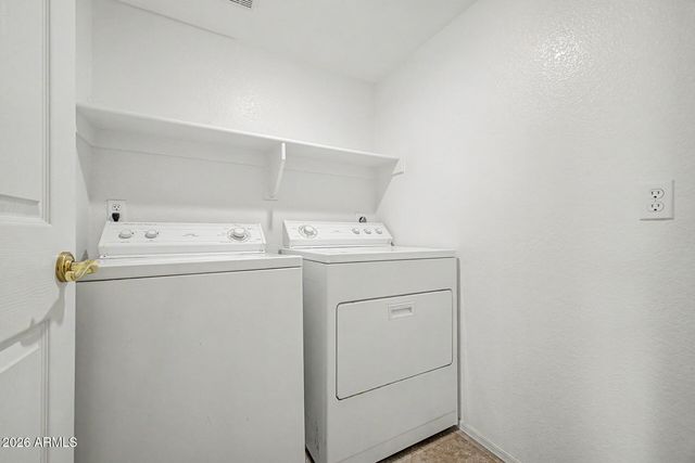 2031 E PARKSIDE Lane, Phoenix, AZ 85024