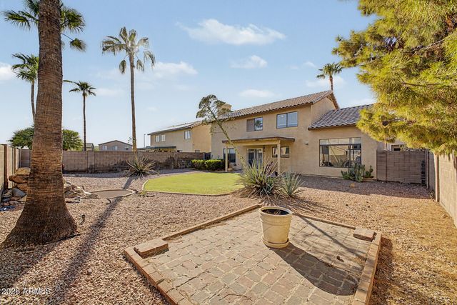 2031 E PARKSIDE Lane, Phoenix, AZ 85024