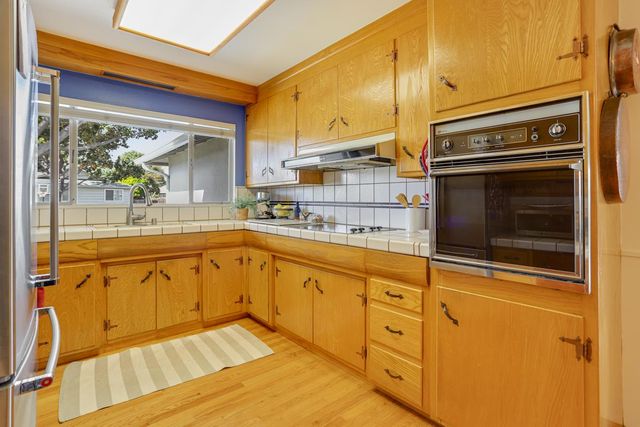 587 Cambridge Drive, Santa Clara, CA 95051