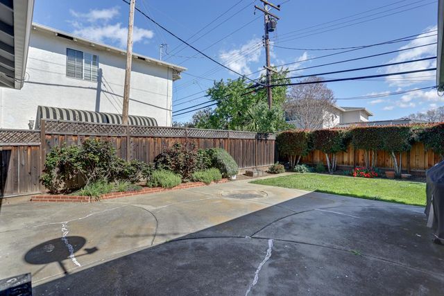 587 Cambridge Drive, Santa Clara, CA 95051