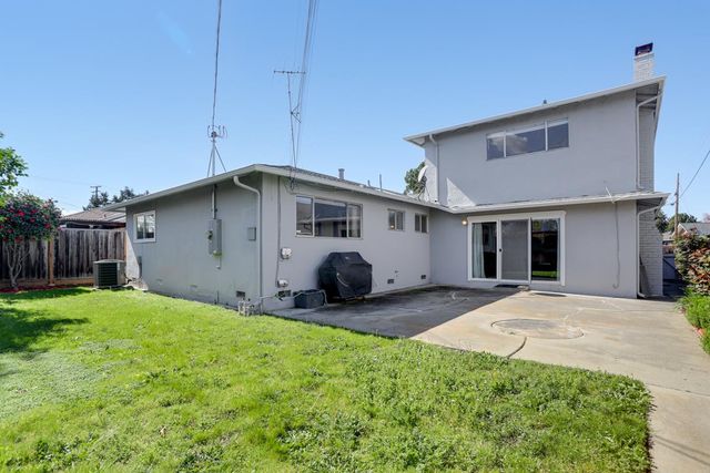 587 Cambridge Drive, Santa Clara, CA 95051