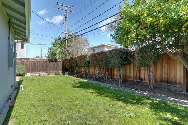 587 Cambridge Drive, Santa Clara, CA 95051