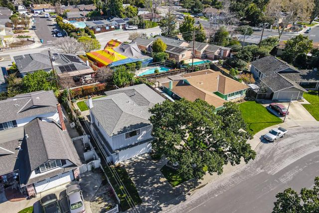 587 Cambridge Drive, Santa Clara, CA 95051