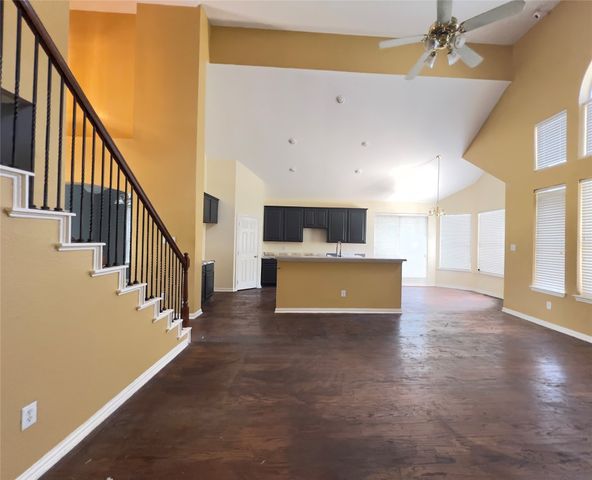 1005 Raspberry Lane, Desoto, TX 75115