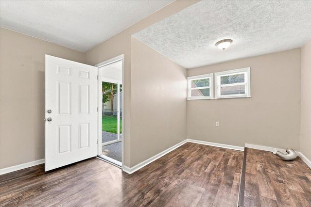 1015 PINE Street, Council Bluffs, IA 51501