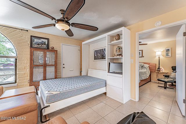 452 S La Cañada Drive, Green Valley, AZ 85614