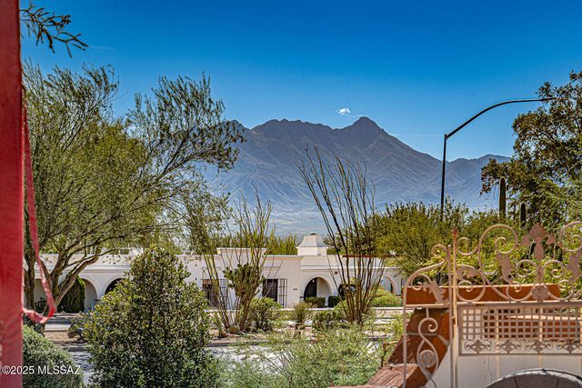 452 S La Cañada Drive, Green Valley, AZ 85614