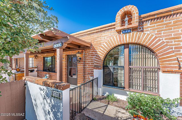 452 S La Cañada Drive, Green Valley, AZ 85614