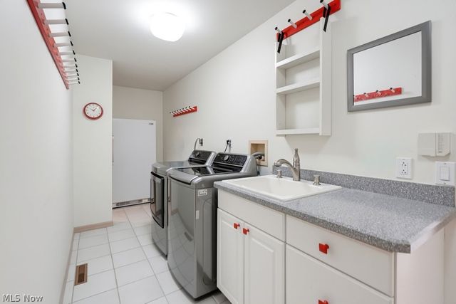 2596 Dodd Road, Willoughby Hills, OH 44094