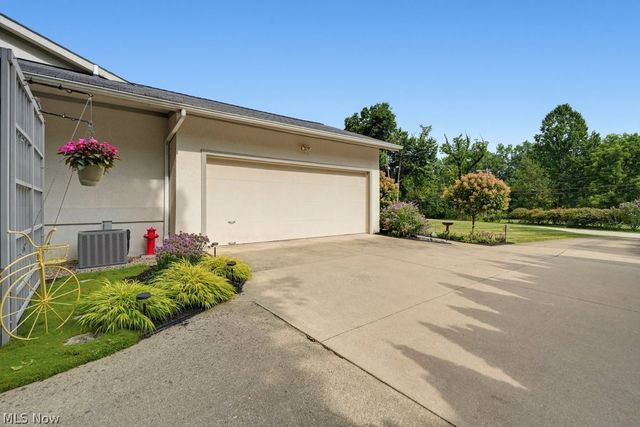 2596 Dodd Road, Willoughby Hills, OH 44094