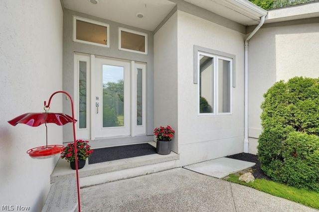 2596 Dodd Road, Willoughby Hills, OH 44094