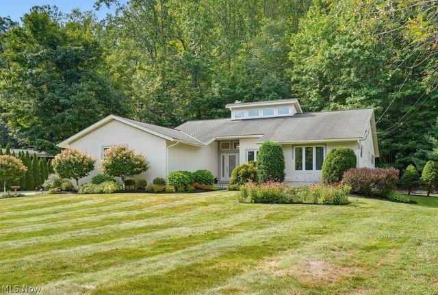 2596 Dodd Road, Willoughby Hills, OH 44094