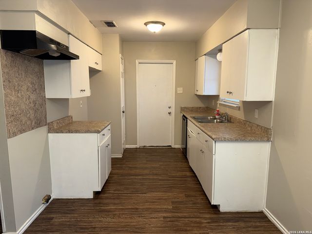 206 Balboa, Universal City, TX 78148