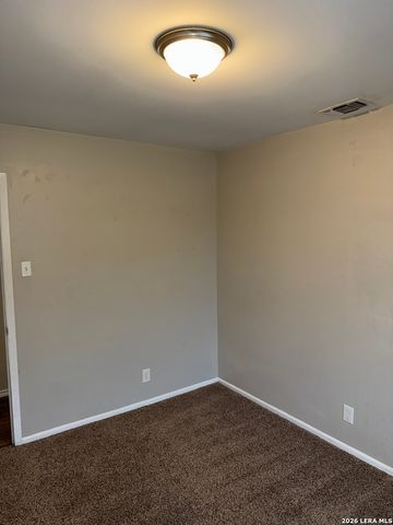 206 Balboa, Universal City, TX 78148