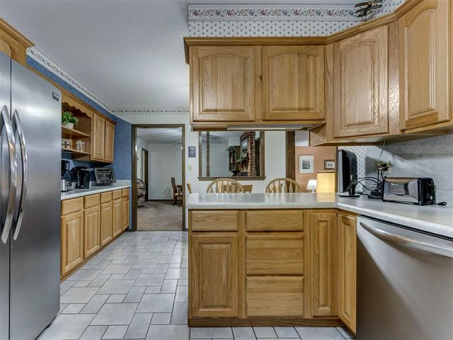 2529 Edgewood Drive, Moore, OK 73160