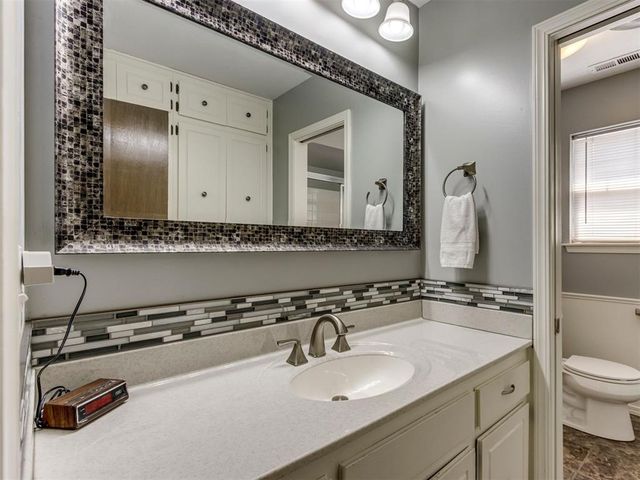 2529 Edgewood Drive, Moore, OK 73160