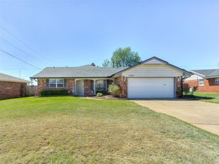 2529 Edgewood Drive, Moore, OK 73160