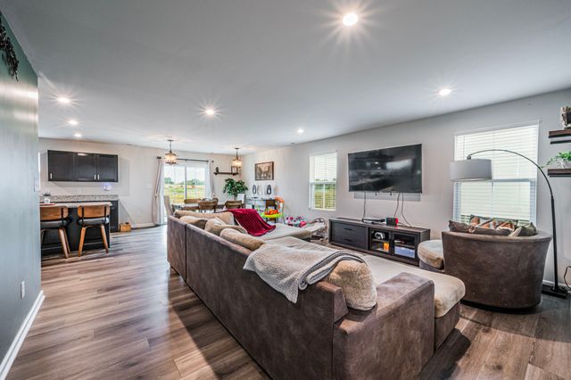 119 Amberleaf Cir, Franklin, KY 42134