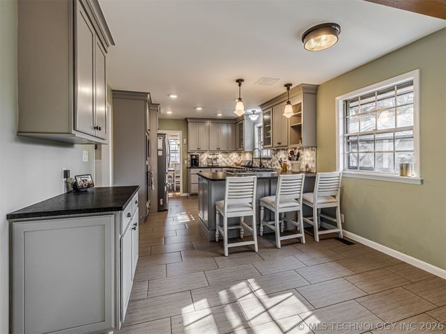 4121 S New Haven Place, Tulsa, OK 74135