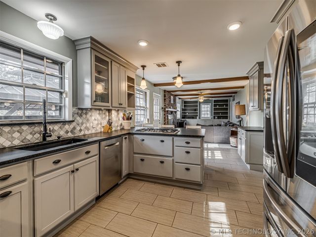 4121 S New Haven Place, Tulsa, OK 74135