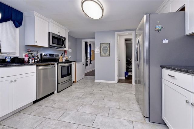 135 Pochin PL, Hampton, VA 23661