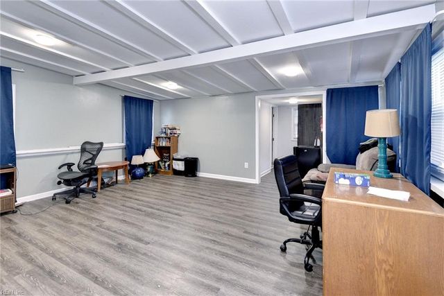 135 Pochin PL, Hampton, VA 23661