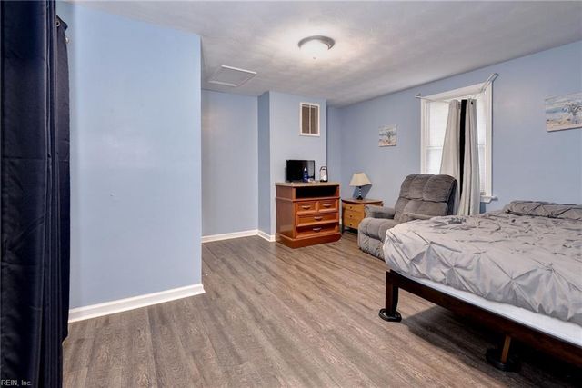 135 Pochin PL, Hampton, VA 23661