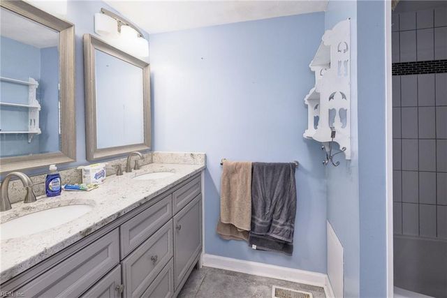 135 Pochin PL, Hampton, VA 23661